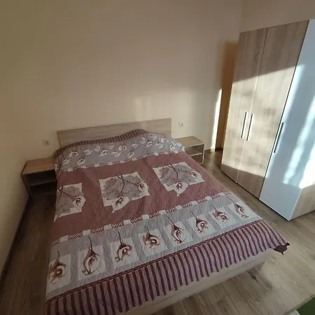 Holiday home при приятели