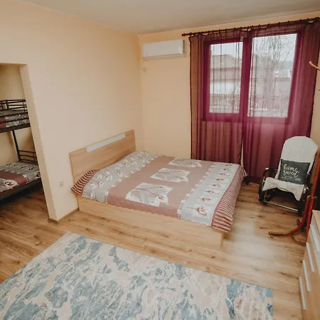 Holiday home при приятели Nesebar