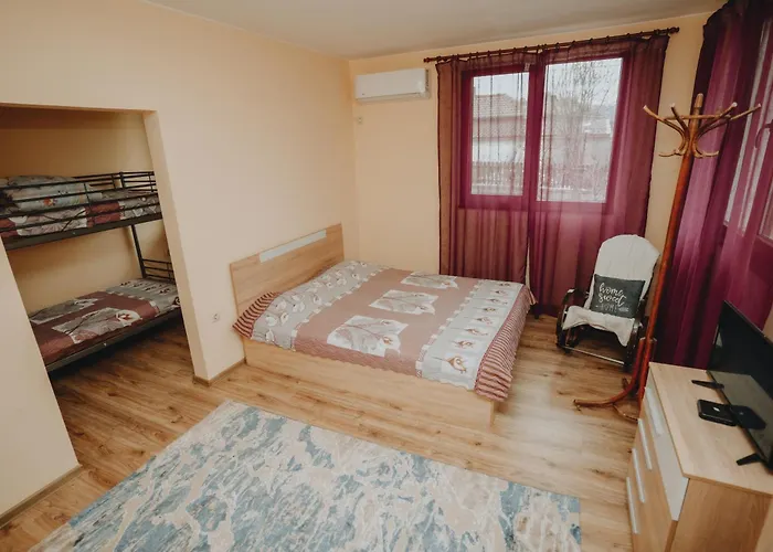 Holiday home при приятели Nesebar